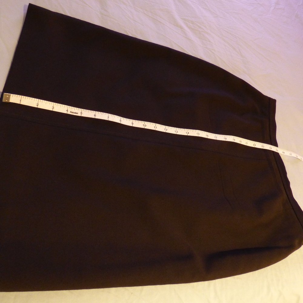 Laura Ashley Black Wool / lycra skirt US 10 petite